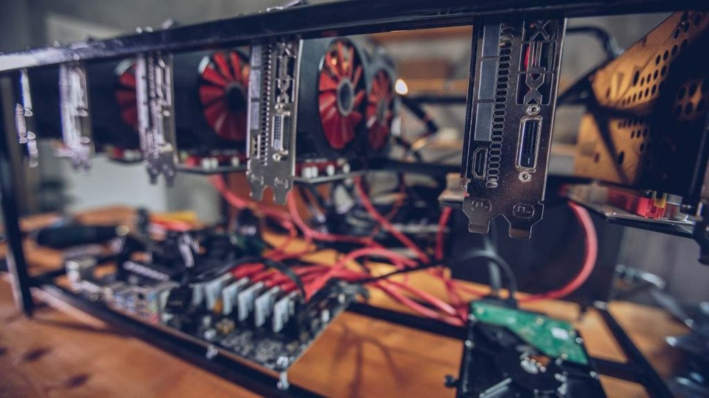 what-is-bitcoin-mining-types-of-mining-advantages