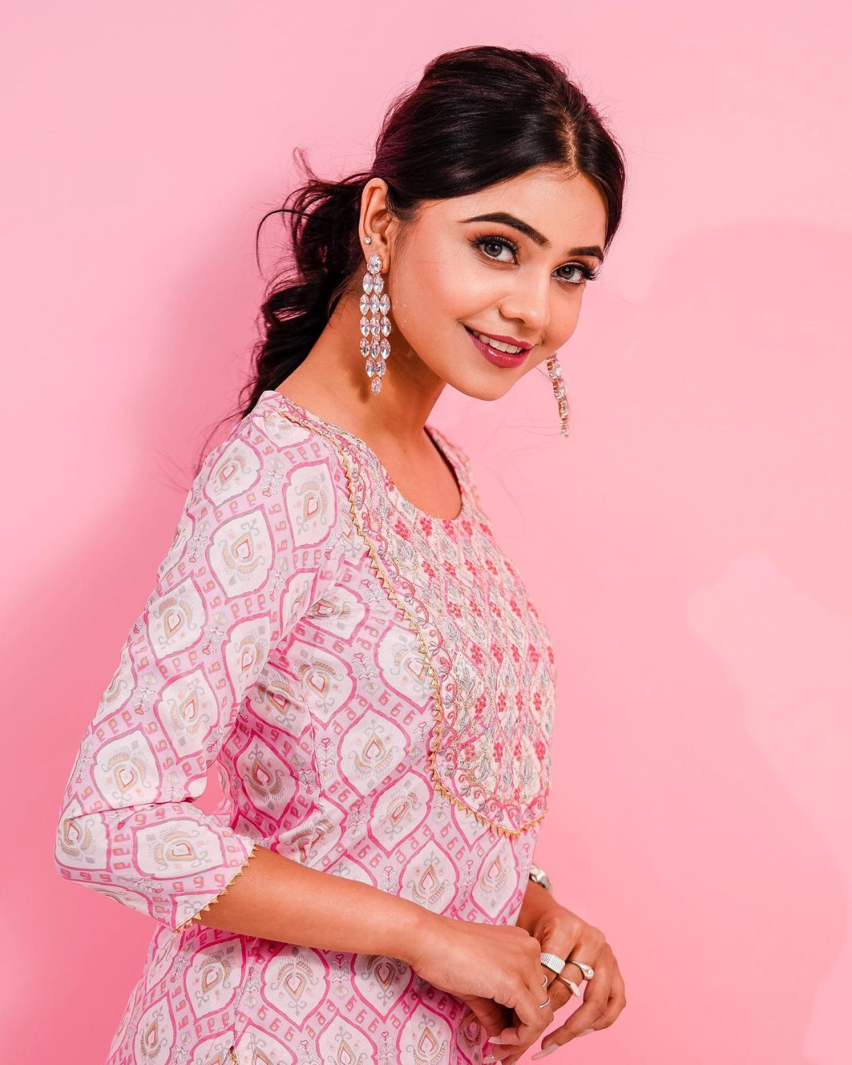 Sisa Flatela Kuku Trending, Wiki, Photos, Biography, Family, Life, Wiki