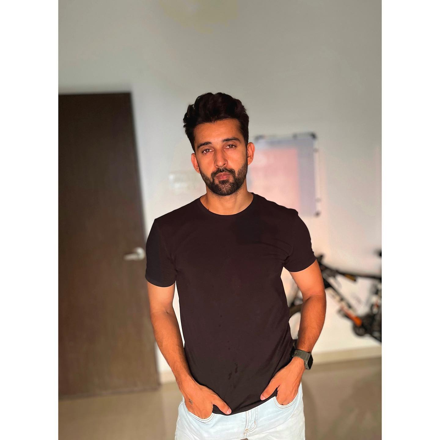 Rajveer Singh Wiki, Age, Height, Weight, Family & Wife 5