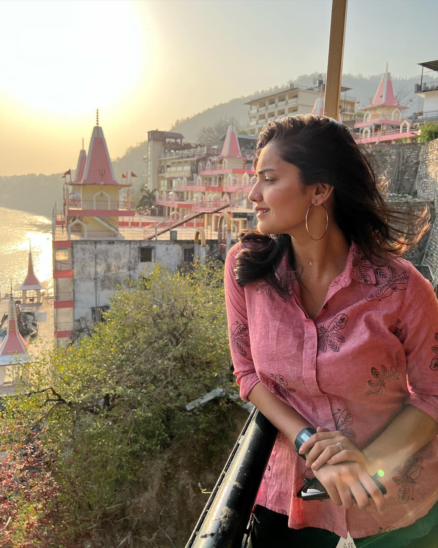 Hruta Durgule Wiki, Age, Height, Weight, Family & Boyfriend 3