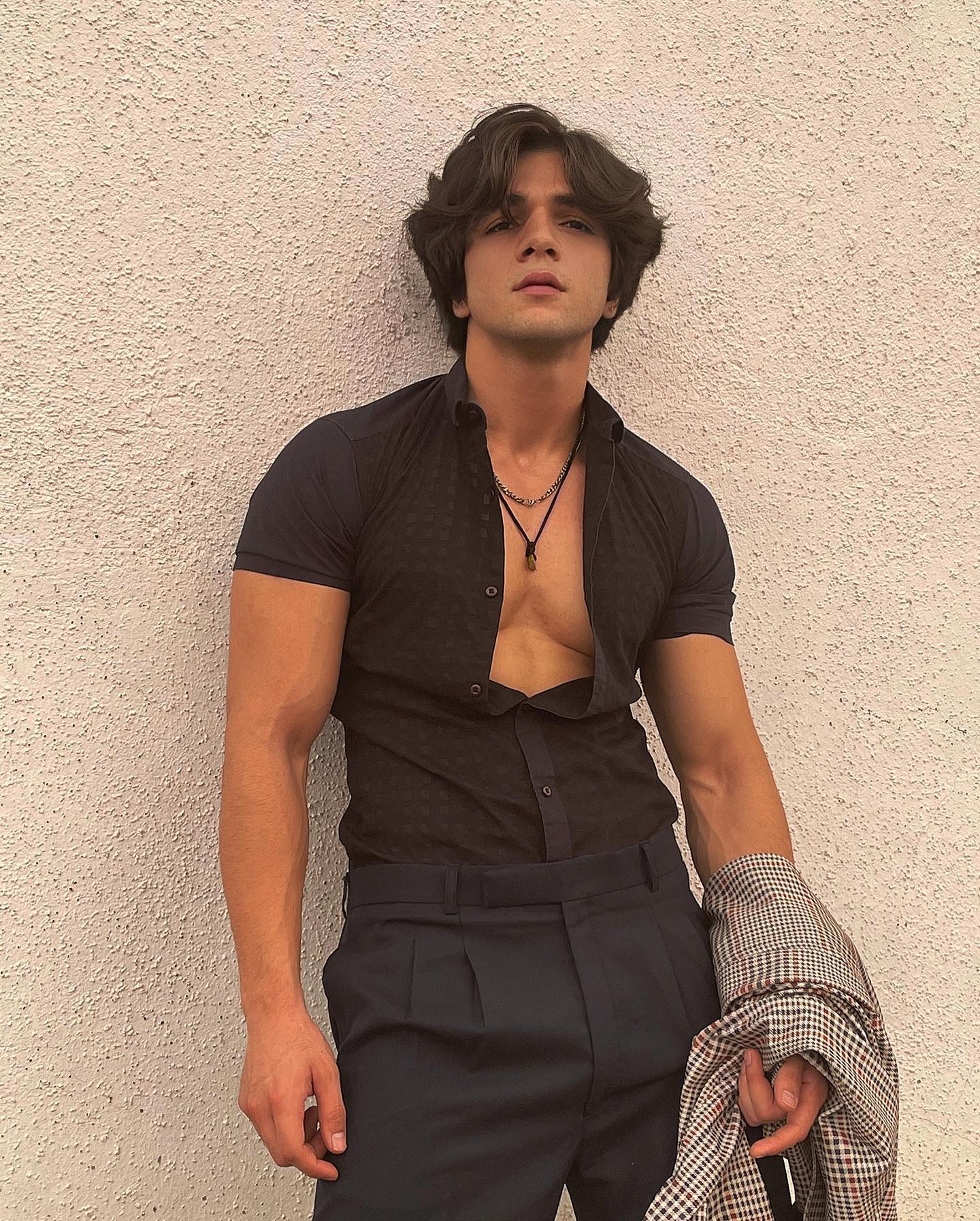 Ashwini Koul Wiki, Age, Girlfriend, Height, Weight & Family 2
