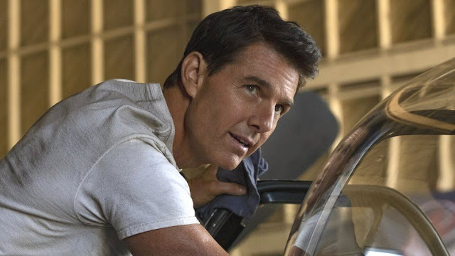 You are currently viewing Tom Cruise receives critical acclaim for ‘Top Gun’ sequel
