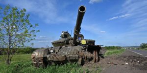 Read more about the article Ukraine said it had seized documents revealing that an elite Russian contingent had lost more than 130 tanks in the failed attacks on Kharkiv.