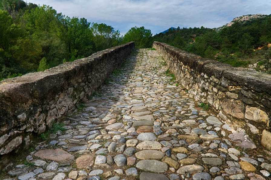 Stone Roman Bridge: Timeless Elegance