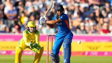 Read more about the article What is the latest scorecard for the India vs. Australia cricket match?